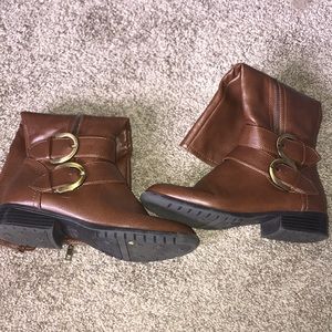Mid calf brown boots